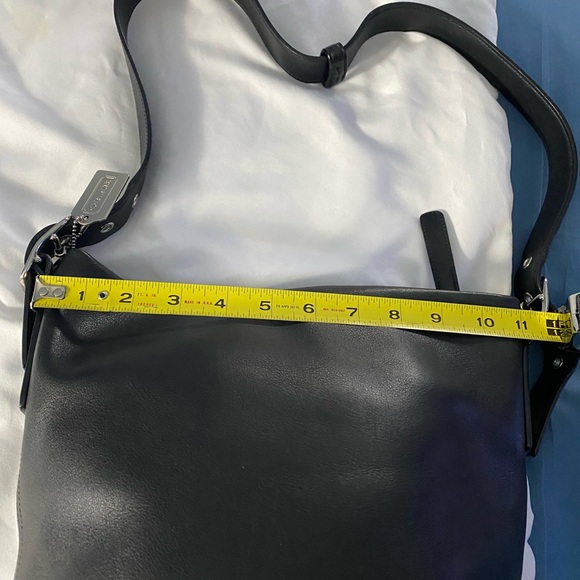 Vintage Coach Black Leather Soho bucket/hobo purse. Excellent condition - Picture 7 of 9